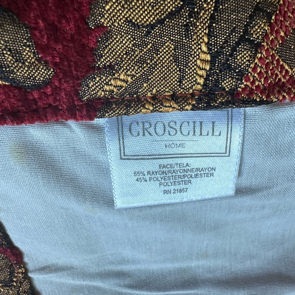 CROSCILL IMPERIAL EMPRESS RED GOLD MEDALLION CURTAINS - Picture 3 of 5